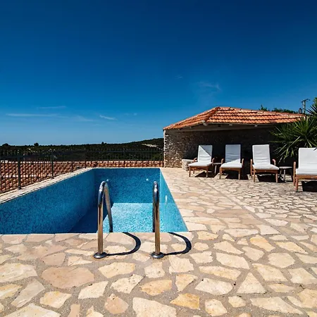 Paradise Vinišće