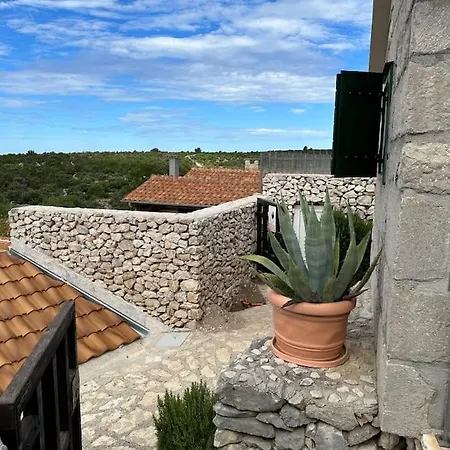 Paradise Vinišće